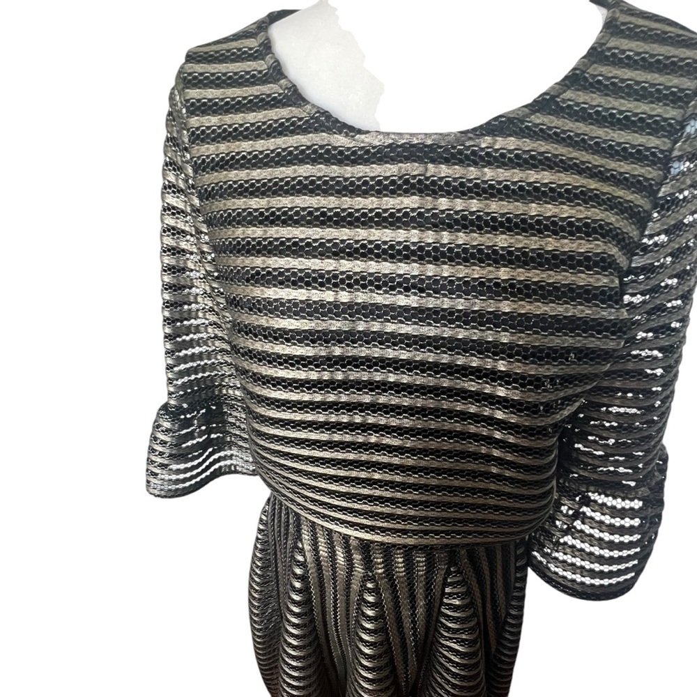 New York & Company Mix Media Two-Piece Skirt and Top Set Size 6/Small - Picture 15 of 16